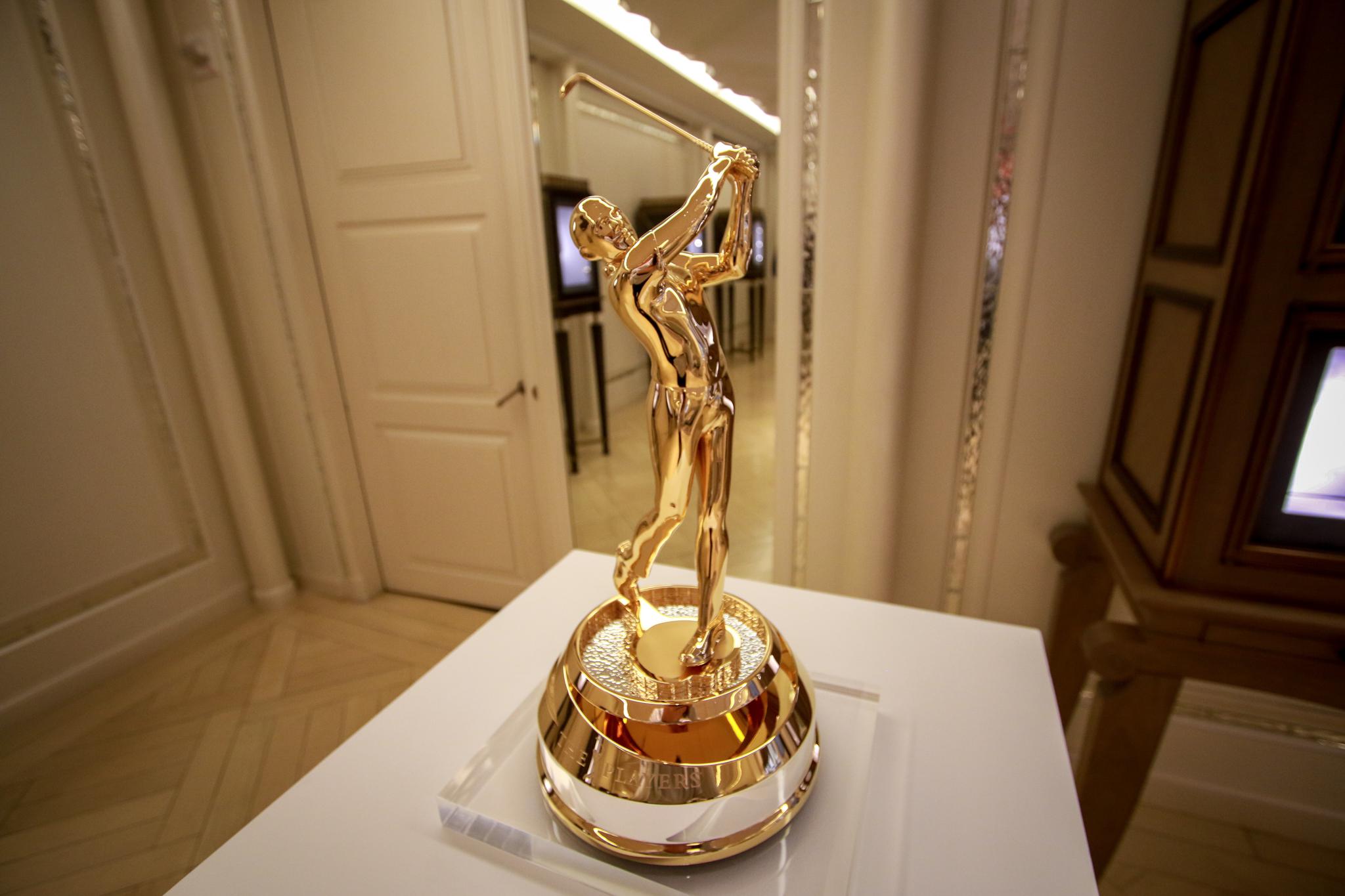 里程碑夜!成都蓉城造点机会,国王杯今晨刷纪录,压力陡增,年轻球员得到机会的简单介绍 里程碑夜!成都蓉城造点机会,国王杯今晨刷纪录,压力陡增,年轻球员得到机会的简单介绍